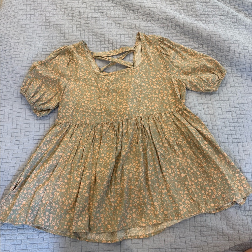 SUGARFOX CALIFORNIA SAGE FLORAL BABYDOLL BACK LACE-UP TIE BLOUSE